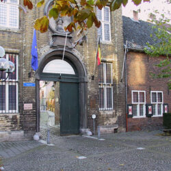 Hoofdingang van het Begijnhof (UNESCO)